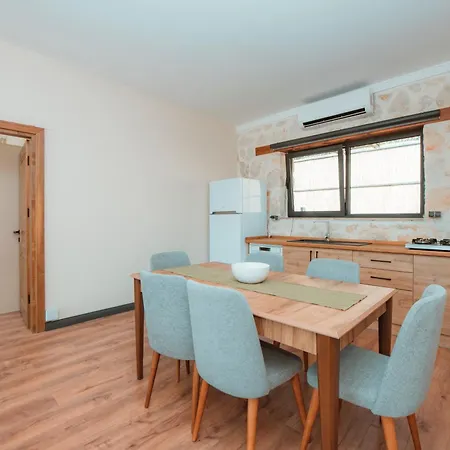 וילה Stone Luxury Kabak פאראליה