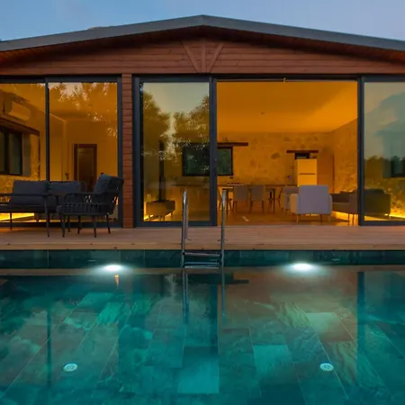 Stone Luxury Kabak וילה פאראליה