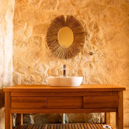 וילה Stone Luxury Kabak פאראליה